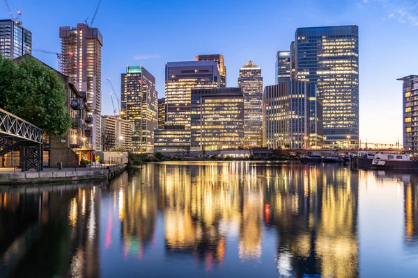 Edificio Skylines Canary Wharf Londres Crepúsculo Del Atardecer Reino Unido — Foto de Stock