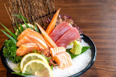 Sashimi seti, gurme Japon taze mutfağı.