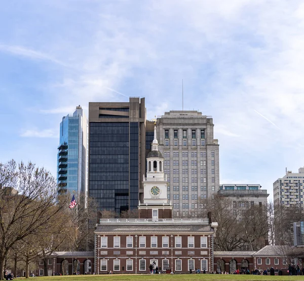 Salón Independencia Filadelfia Pensilvania Con Edificio Paisaje Urbano Filadelfia Segundo —  Fotos de Stock