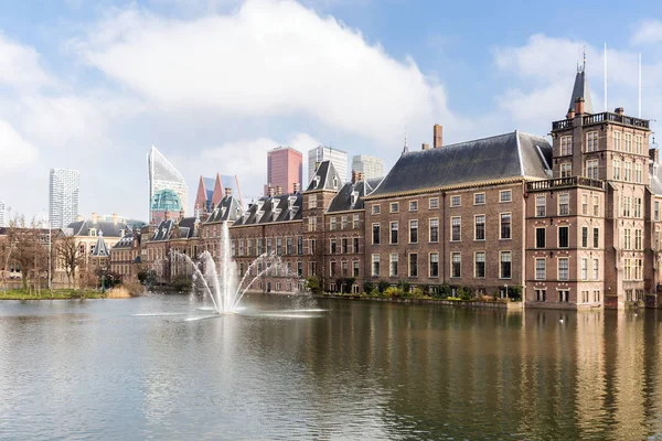 オランダ ハーグの国会議事堂 ビンネンホフ宮殿 — ストック写真