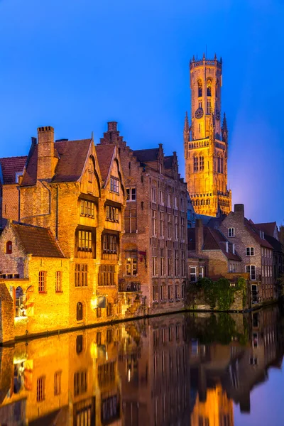Історичні Середньовічні Будівлі Вздовж Каналу Брюгге Бельгія Сутінках — стокове фото