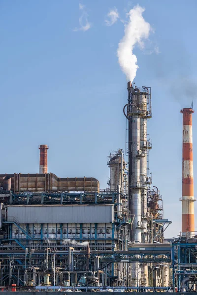 Oil Petrochemical Factory Plant Gas Storage Structure Pipeline Smoke Smokestack — Stock Photo, Image