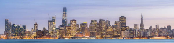 San Francisco Downtown Skyline Schemering Van Treasure Island Californië Zonsondergang — Stockfoto