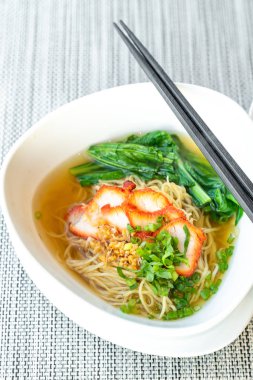 Lezzetli Barbekü Domuz yumurta Noodle Tay Çin Mutfağı