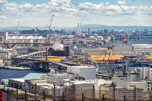 輸入輸出船やグローバルビジネスの背景を利用した神戸兵庫関西日本の航空写真神戸都市景観 港湾工業地帯 — ストック写真