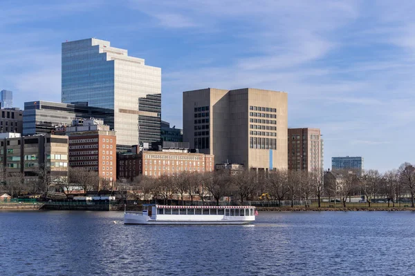 Bostonská Radnice Ulici Charles River Mrakodbusem Bostonu Usa — Stock fotografie