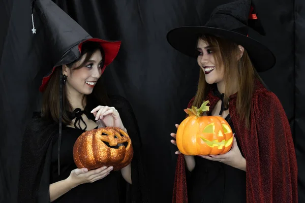 Due Adolescenti Giovani Donne Adulte Costume Halloween Halloween Sfondo Festa — Foto Stock