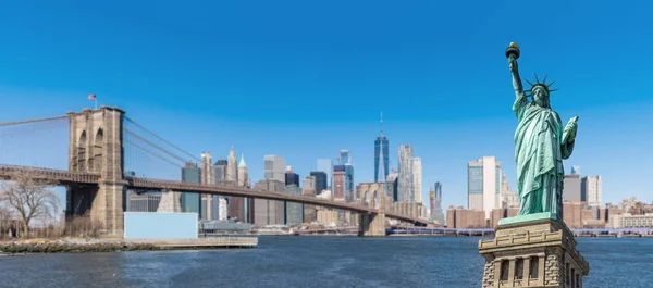 Άγαλμα Ελευθερίας Πανόραμα Φόντο Γέφυρα Του Μπρούκλιν Στη Νέα Υόρκη — Φωτογραφία Αρχείου
