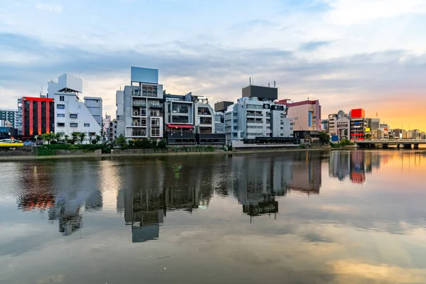 Fukuoka Gamla Stan Längs Naka River Nakasukawabata Sunset Twilight Detta — Stockfoto
