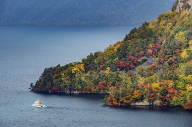 Aomori Tohoku Japonya'da Lake towada ile Sonbahar sonbahar dağ havadan görünümü