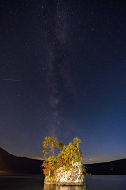 Samanyolu ile Towada Gölü, Towada Hachimantai Ulusal Parkı Aomori, Japonya