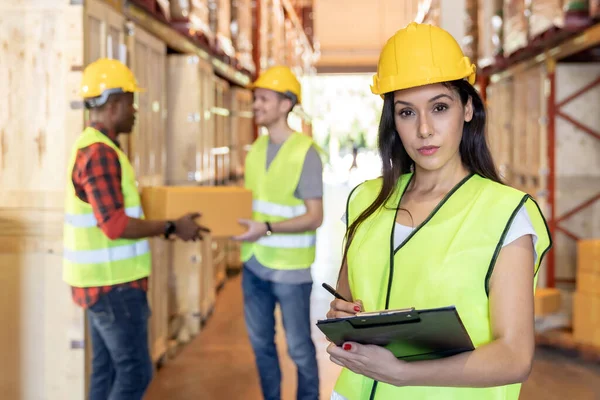 Portrait Female White Caucasian Warehouse Worker Stand Clipboard Pen Inventory — Stock Photo, Image