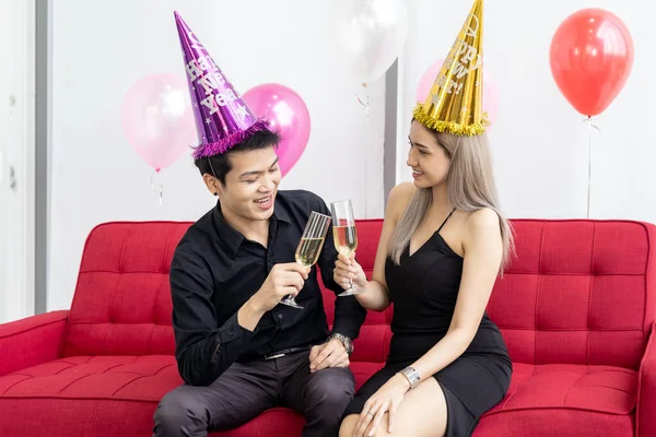 Jovem Asiático Adulto Casal Celebrando Ano Novo Natal Férias Com — Fotografia de Stock