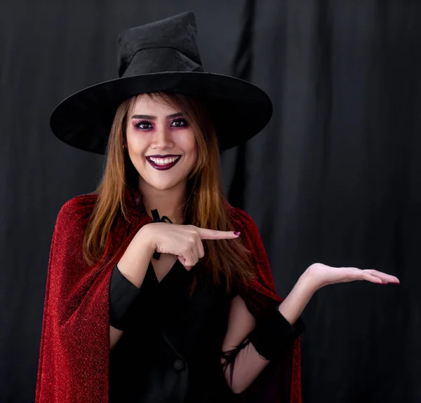 Portret Van Aziatische Jonge Volwassen Tiener Vrouw Dragen Halloween Kostuum — Stockfoto