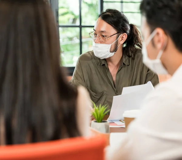 Grupo Reunião Asiática Equipe Pessoa Negócios Brainstorm Sala Reuniões Após — Fotografia de Stock