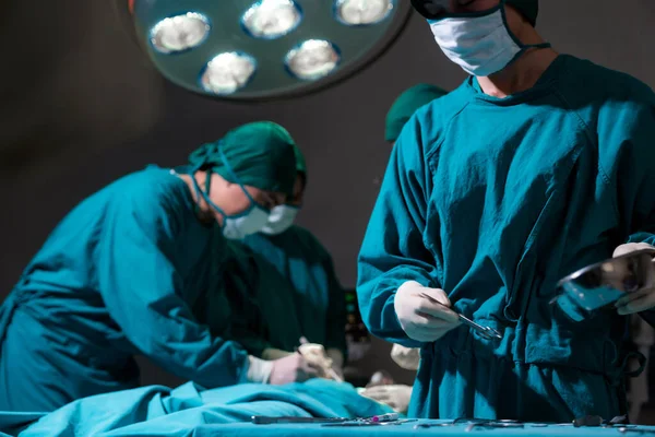 Operating Room Nurse Prepare Surgical Equipment Surgeon Doctor Medical Team — Stock Photo, Image