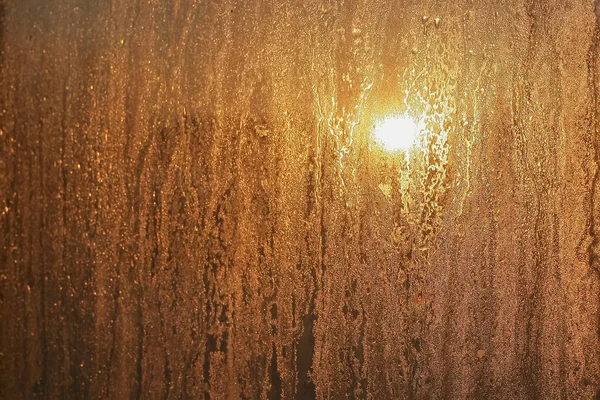 Natte Glazen Venster Met Water Druppels Bij Zonsopgang — Stockfoto
