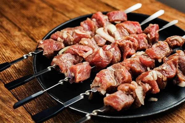 Number Skewers Meat Laid Out Black Plate Close Mouth Watering — Stock Photo, Image