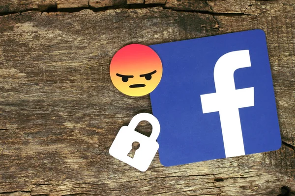 Kiev Ucrânia Maio 2017 Ícone Facebook Com Bloqueio Emoji Irritado — Fotografia de Stock