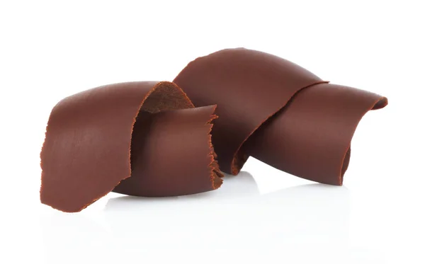 Trucioli di cioccolato su sfondo bianco — Foto Stock