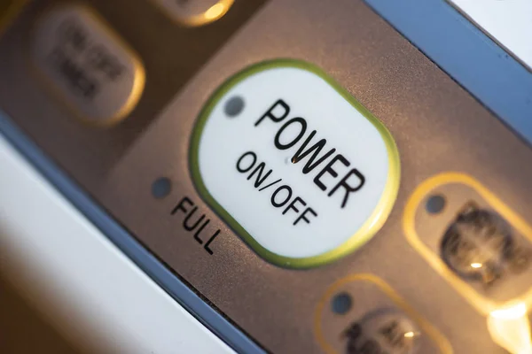 Power Κουμπί Στην Ηλεκτρική Συσκευή Κλείνω Κουμπί Διακόπτης Σύλληψη — Φωτογραφία Αρχείου