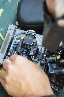 Optik kablo montajı için cihaz. Optik internet teknolojisi c