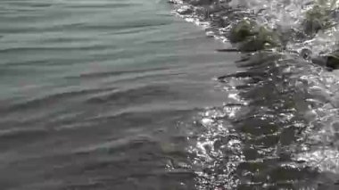 Deniz suyu ve sakin dalgalar arka plan