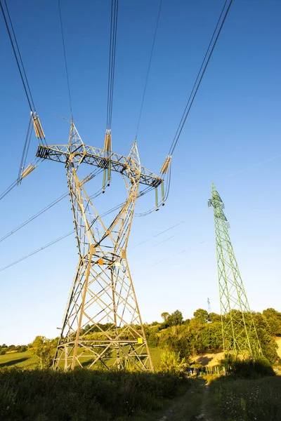 High voltage transmission lines. — Stock Photo, Image