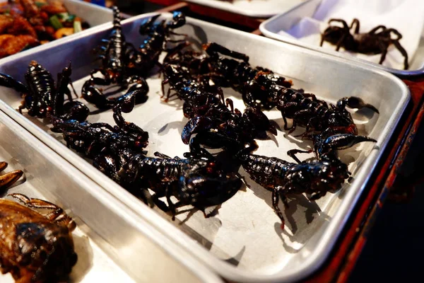 Khao San Road Bangkok Gece Hayatı Tayland sokak gıda