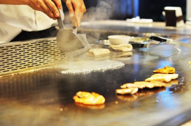Teppanyaki Bangkok Tayland güzel Japon restoranında canlı yemek