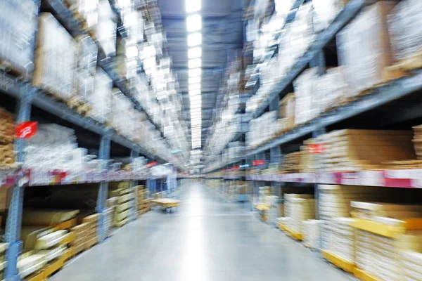 Soyut Bulanık Depolama Deposu, Lojistik Kutuları , Arka Plan Mallar , serin ışık arka plan rafların satırları üzerinde bulanık kutular defokus şablon zanaat ekran Mock için kullanma