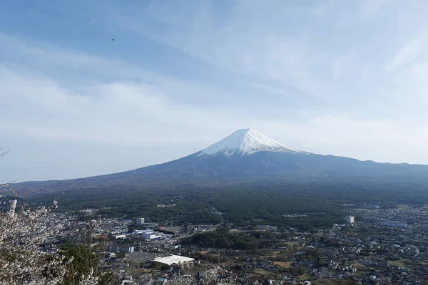 Śnieg Pokryte Góry Góra Góra Fuji Budynki Miejskie — Zdjęcie stockowe