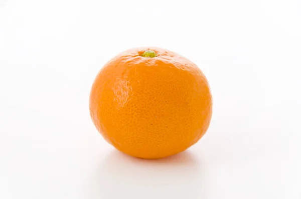 Ripe Citrus Unshiu Sabuma Оранжевий Ізольований Білому Тлі — стокове фото