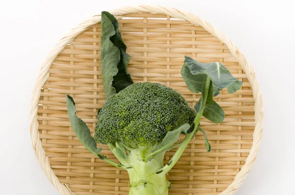 Friske Broccoli Bambus Sigte Hvid Baggrund - Stock-foto