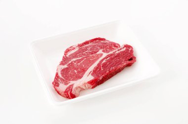 Çiğ biftek (Chuck Eye Roll)