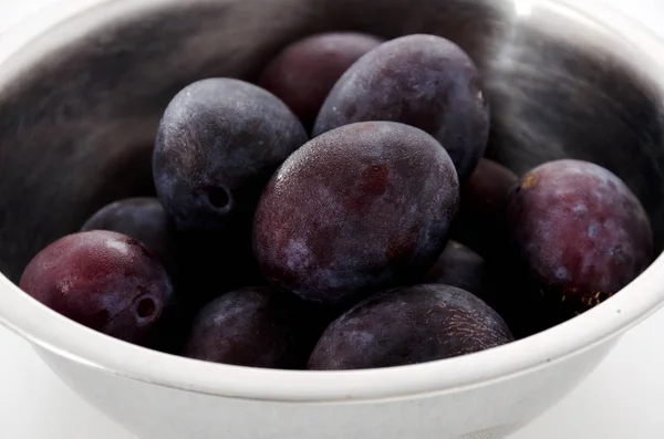 Fresh Purple Plums Stainless Steel Bowl — Stock Photo, Image