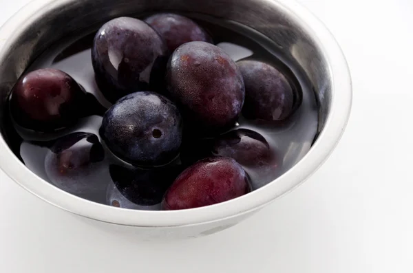 Fresh Purple Plums Stainless Steel Bowl — Stock Photo, Image