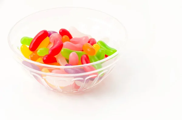 透明塑料碗里的彩色果冻豆 — 图库照片