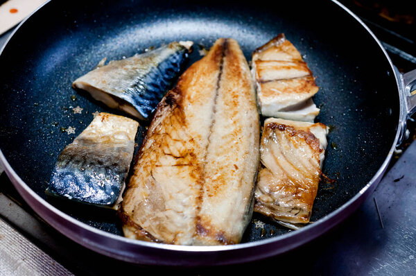 mackerel fish fried in pan