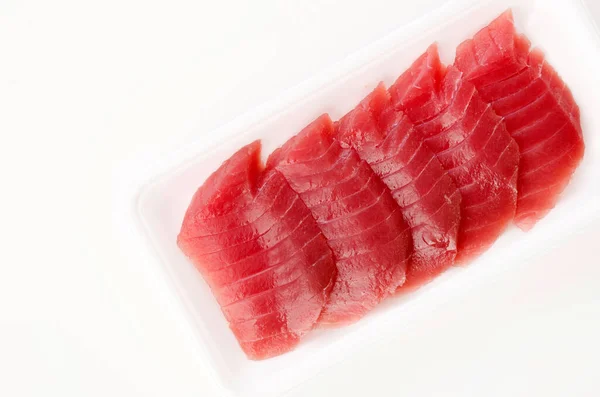 Filetes Frescos Atún Crudo Sobre Fondo Blanco — Foto de Stock