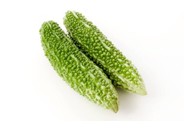 taze Goya, beyaz arka planda acı kavun