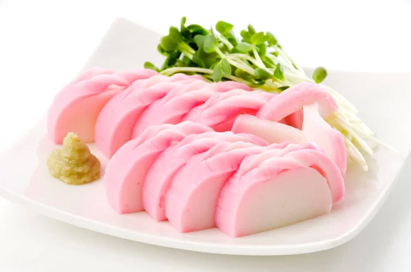 Japán Étel Szeletelt Kamaboko Retekcsírával — Stock Fotó