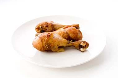 Beyaz arka planda ızgara Tavuk Bacağı