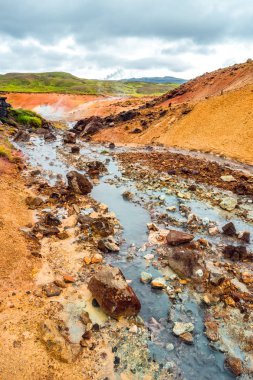 Savaş manzaraları - jeotermal active bölge üzerinde İzlanda, yaz saati