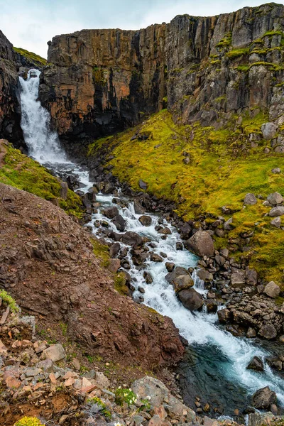 Прекрасний Високий Водоспад Fardagafoss Поблизу Egilsstadir Східної Ісландії Літній Час — стокове фото