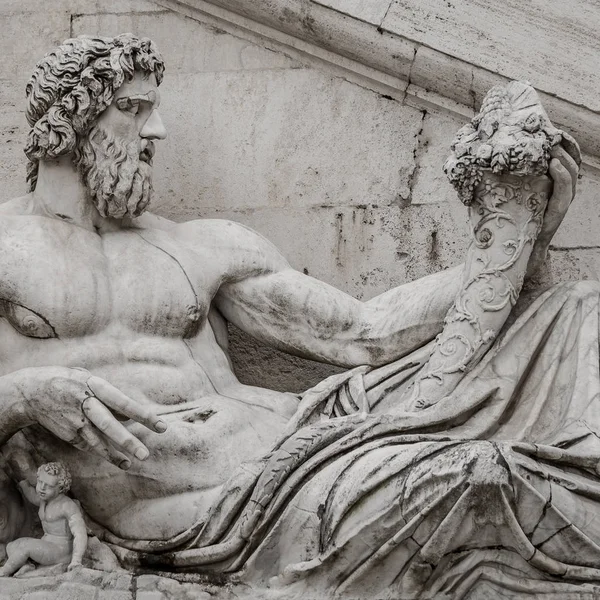 Estátua Netuno Piazza Del Campidoglio Roma Itália Paisagem Dramática Close — Fotografia de Stock