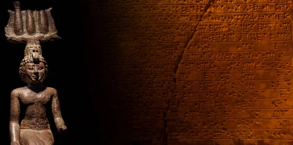 Collage Egyptiska Guden Onuris Och Forntida Hieroglyfer Skriver Svart Slät — Stockfoto