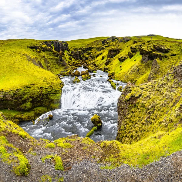 Panoramautsikt Kaskade Små Fosser Nær Den Store Skogarfoss Fossen Sør – stockfoto