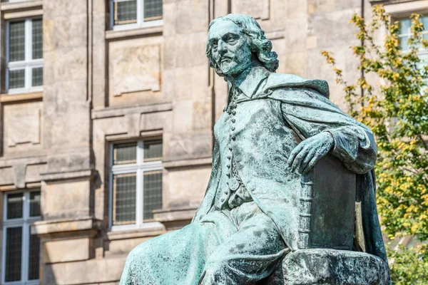 Estatua Del Gran Científico Otto Gvericke Magdeburgo Alemania Comienzo Del — Foto de Stock