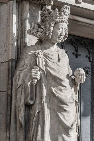 Wandfigur Der Königin Der Hauptfassade Des Doms Magdeburg Herbst Nahaufnahme — Stockfoto